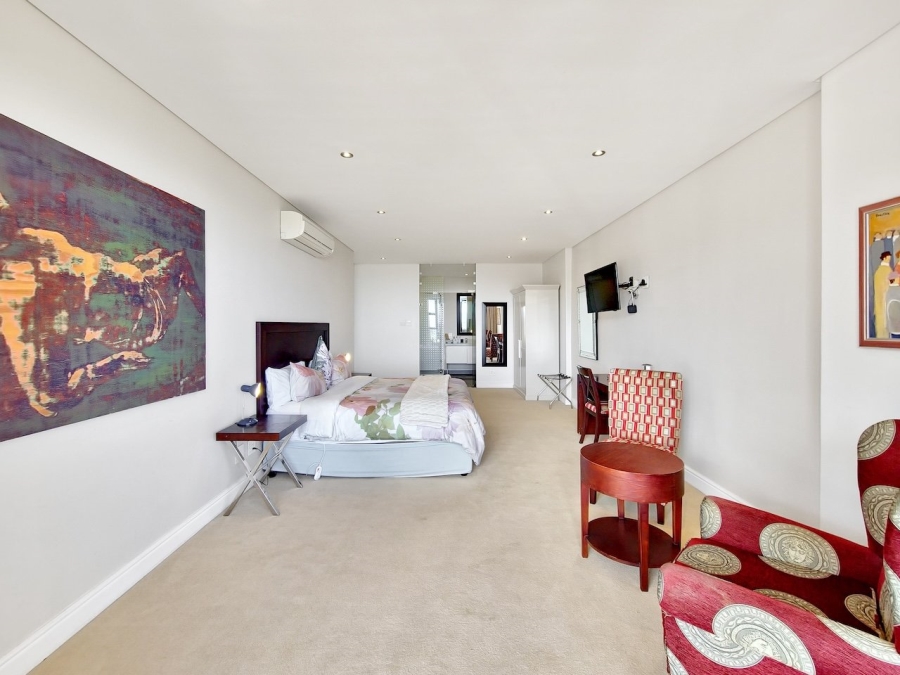To Let 7 Bedroom Property for Rent in Camps Bay Western Cape
